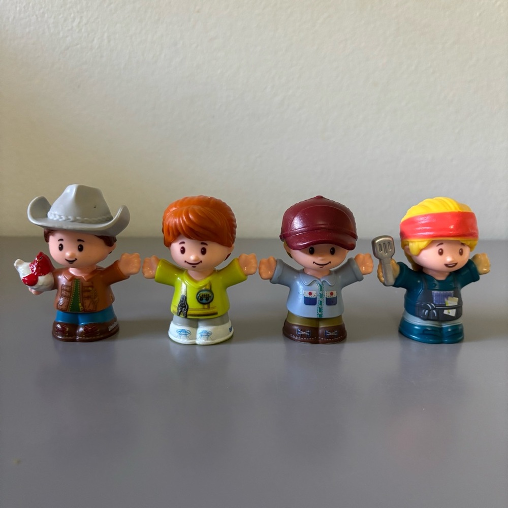 FISHER-PRICE Little People Figures